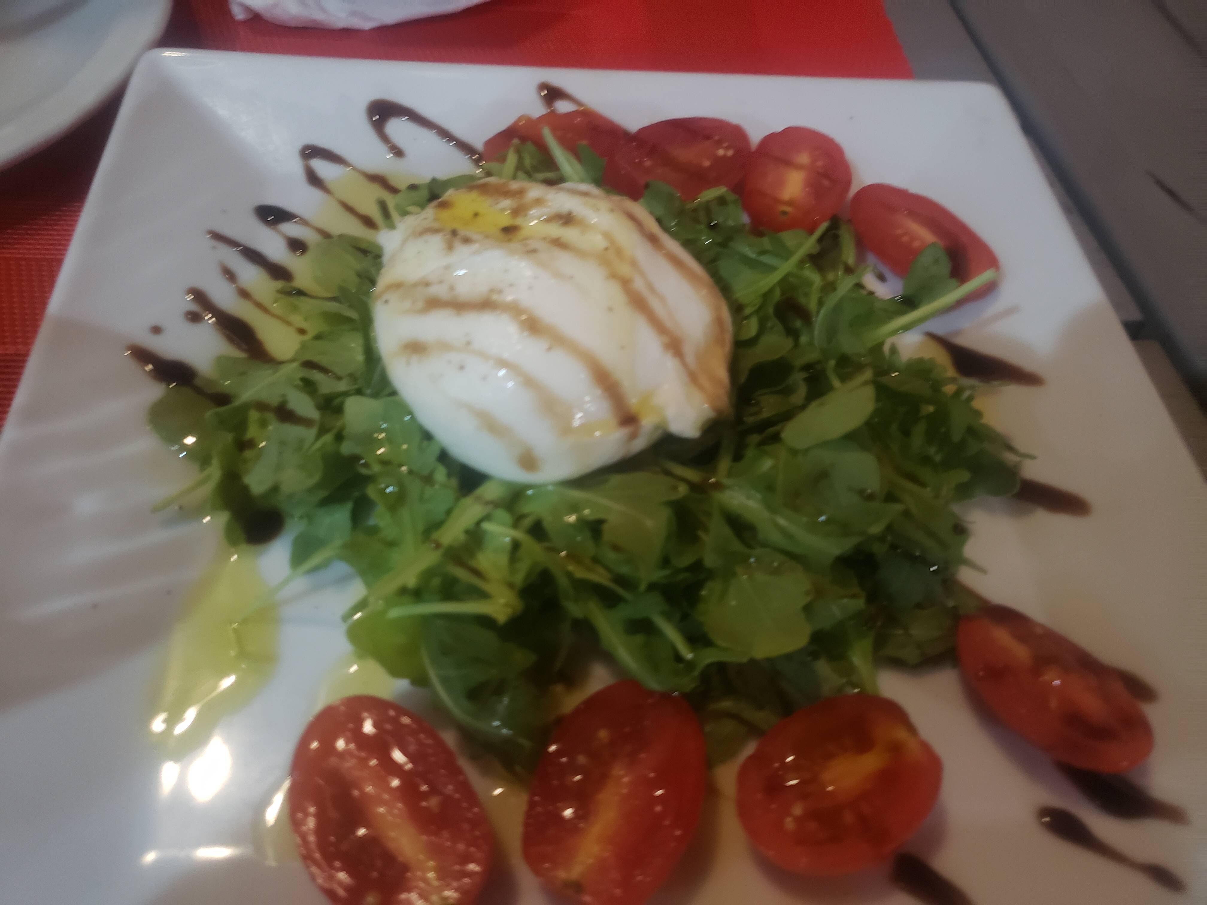 Attached picture Pizza Italy Buratta.jpg